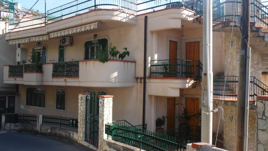 타오르미나 La Casa Di Marilena 아파트 외부 사진